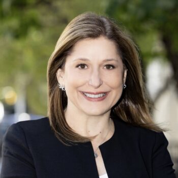 Headshot of Shera Gruen